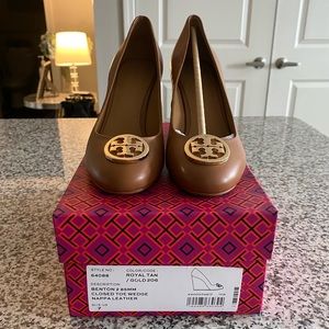 NWT Tory Burch Benton Wedges